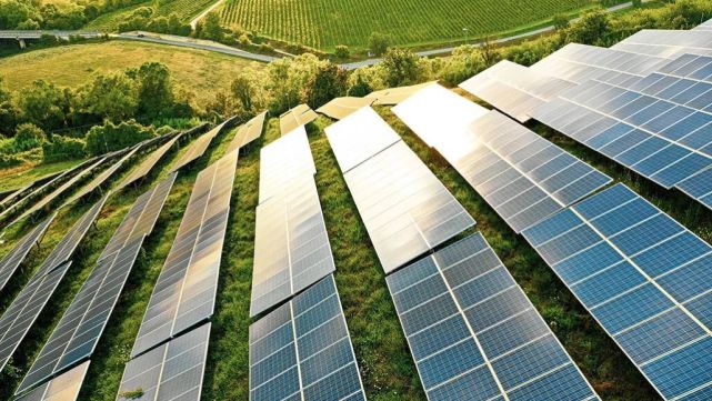 La capacidad instalada fotovoltaica acumulada de Italia alcanza los 25 GW